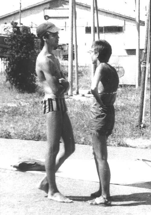 1988-07 Нахратов Андрей и Смарцеллова Наташа на базе